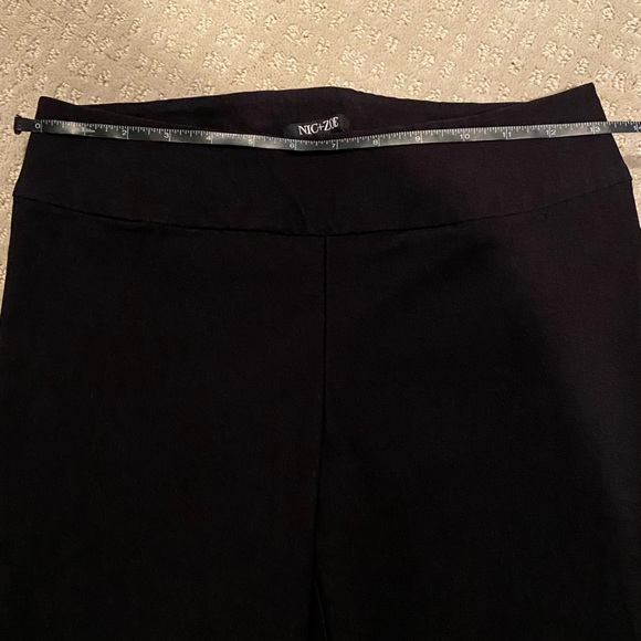 Nic+Zoe straight leg black pants - size 4 - Picture 8 of 9